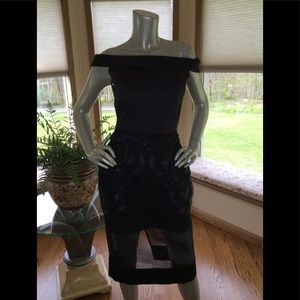 Gracia Mesh Embroidered Off Shoulder Midi Dress L